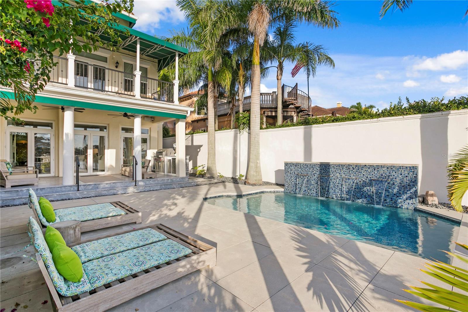 ST TROPEZ AT HARBOR ISLAND PHA - Residential