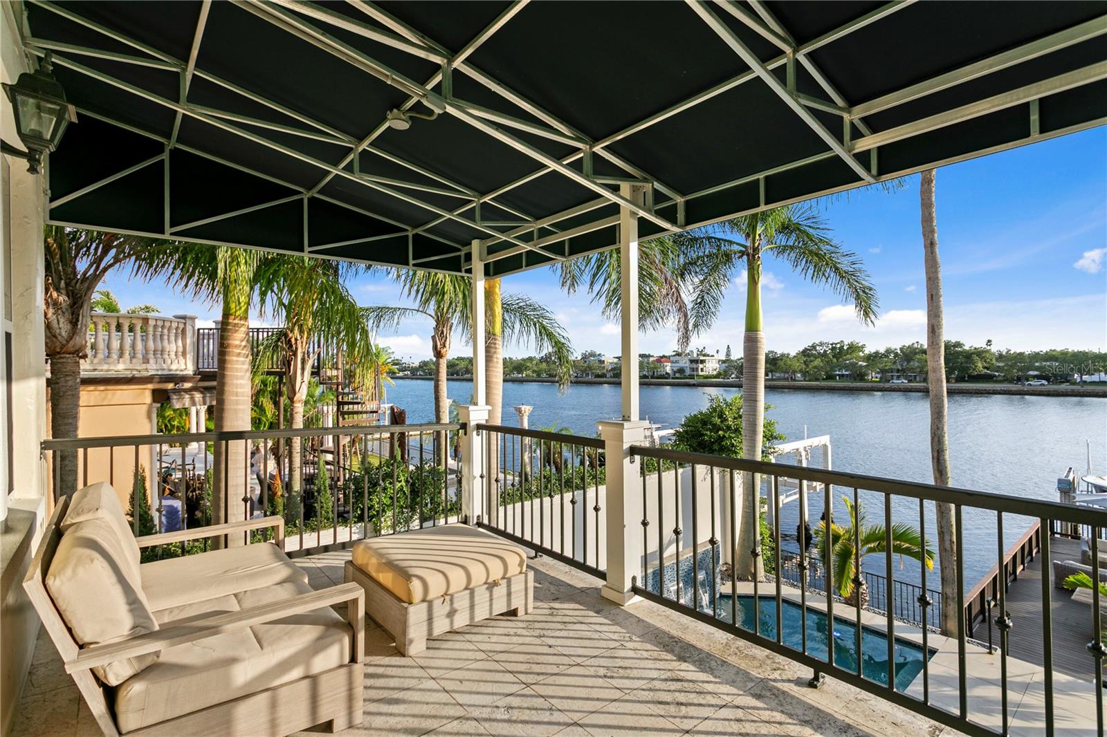 ST TROPEZ AT HARBOR ISLAND PHA - Residential