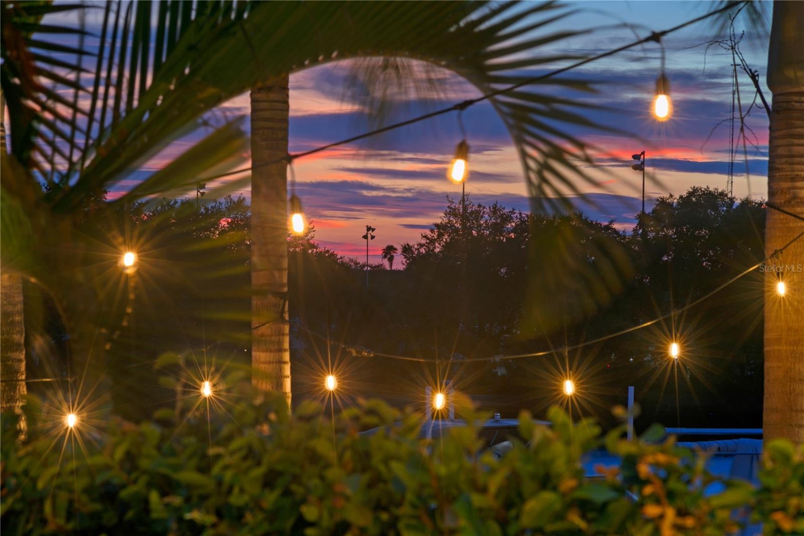ST TROPEZ AT HARBOR ISLAND PHA - Residential
