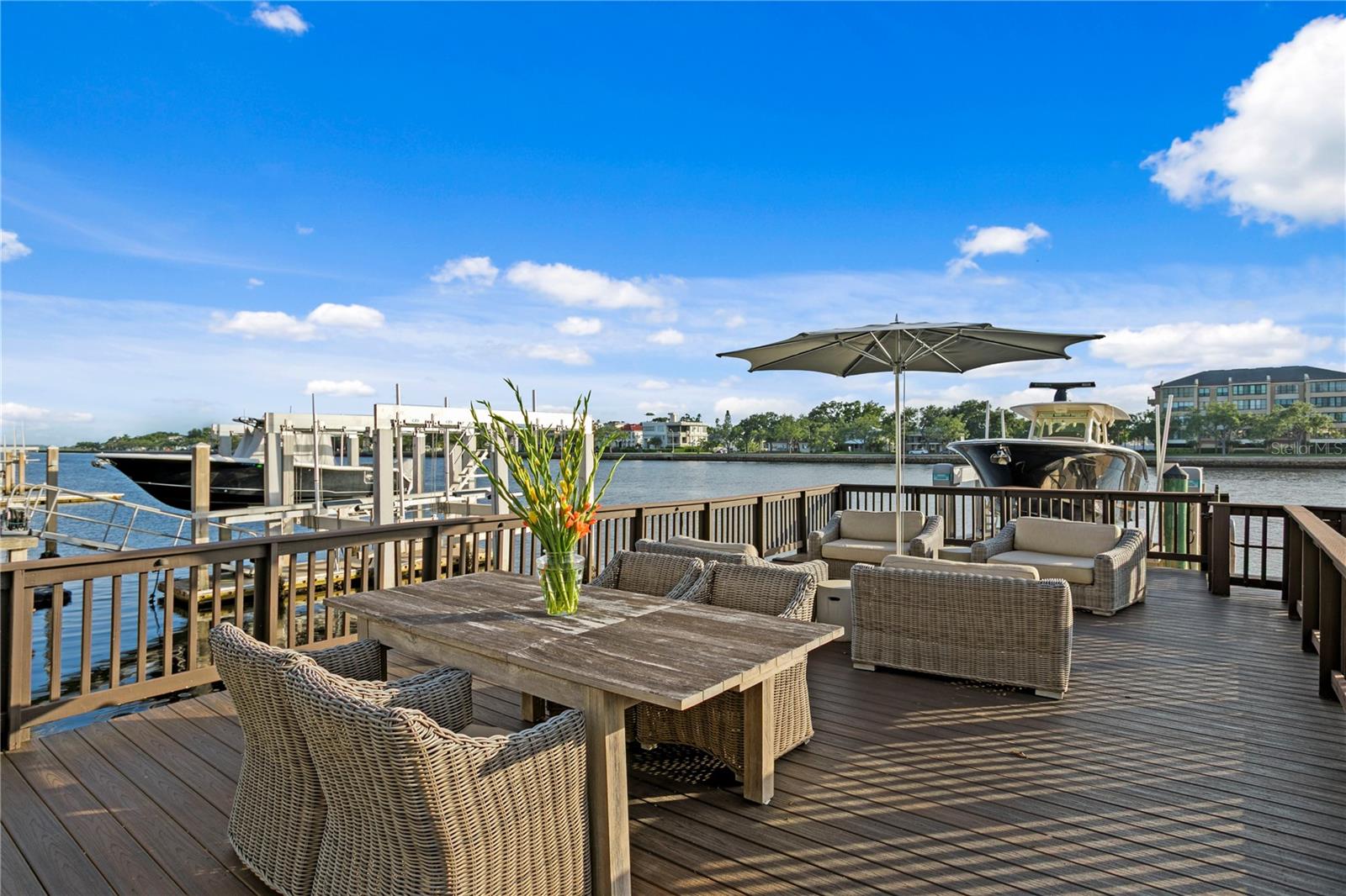ST TROPEZ AT HARBOR ISLAND PHA - Residential