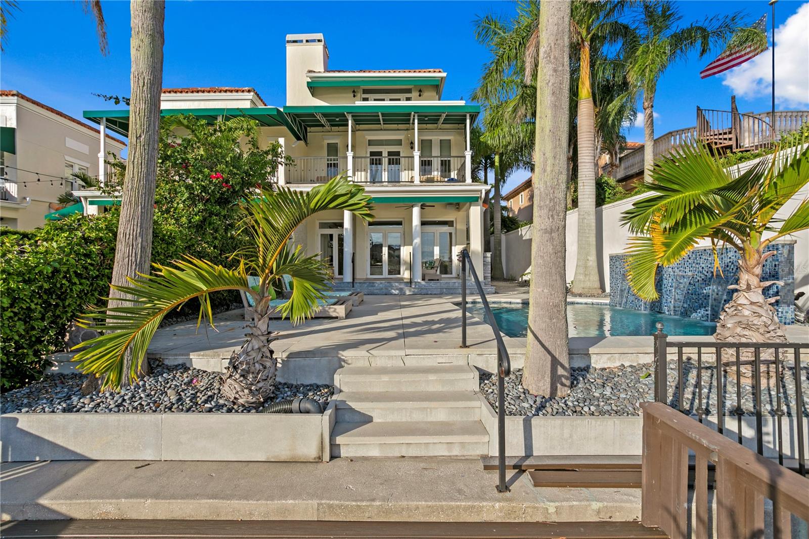 ST TROPEZ AT HARBOR ISLAND PHA - Residential