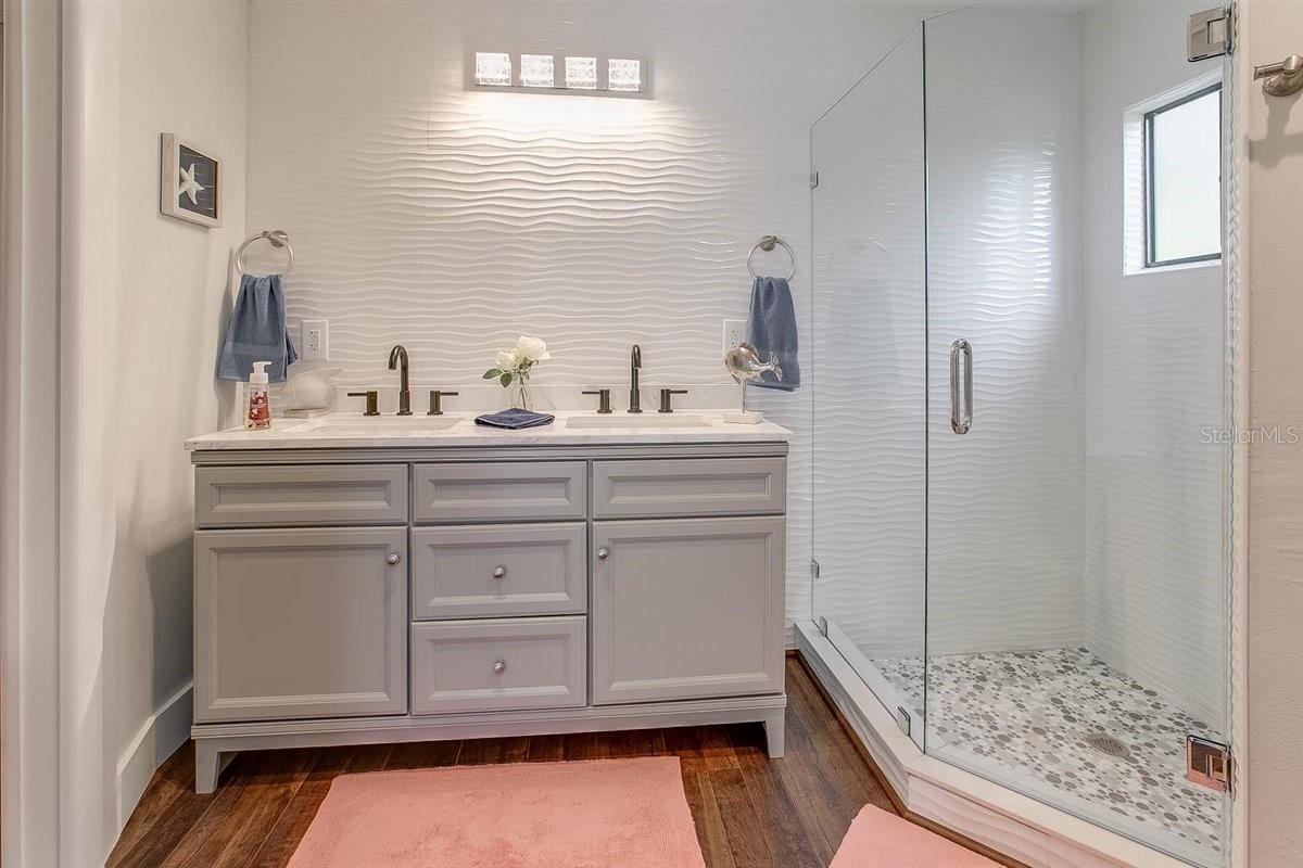 RACIMO RANCHES - Residential