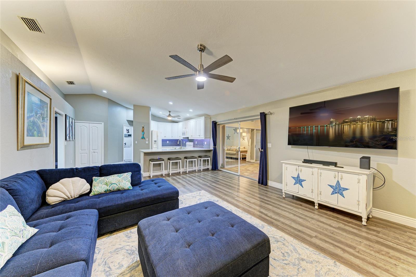 EMERALD GARDENS - Residential