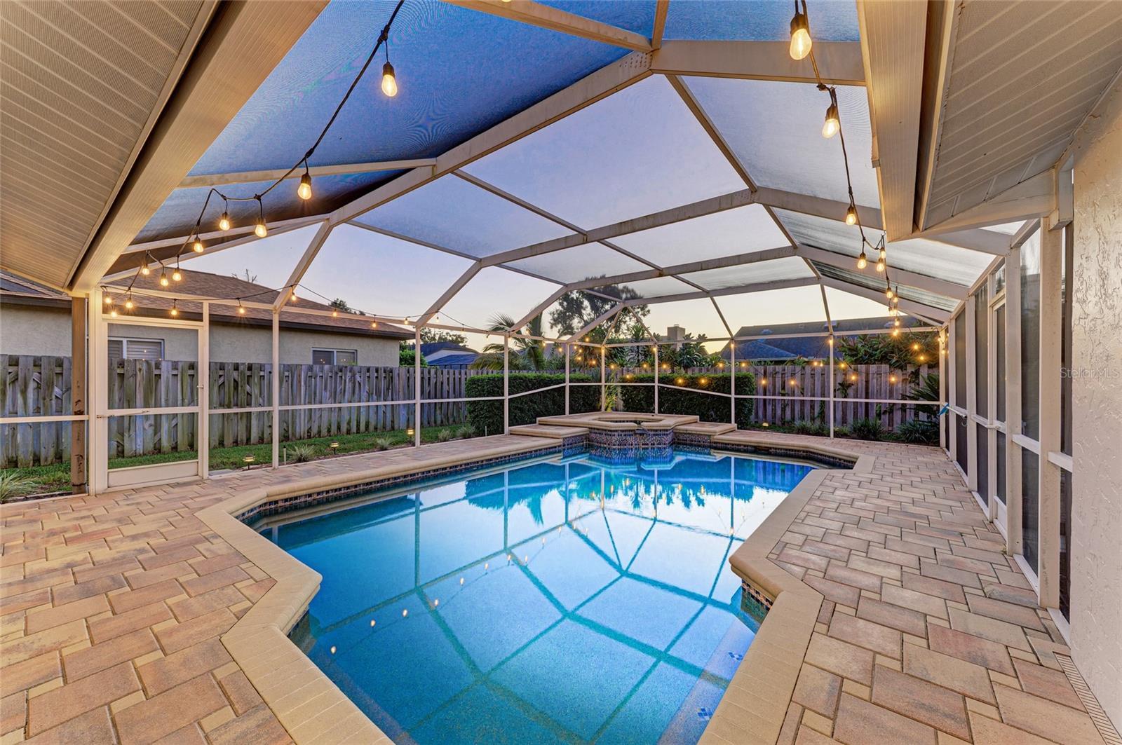 EMERALD GARDENS - Residential