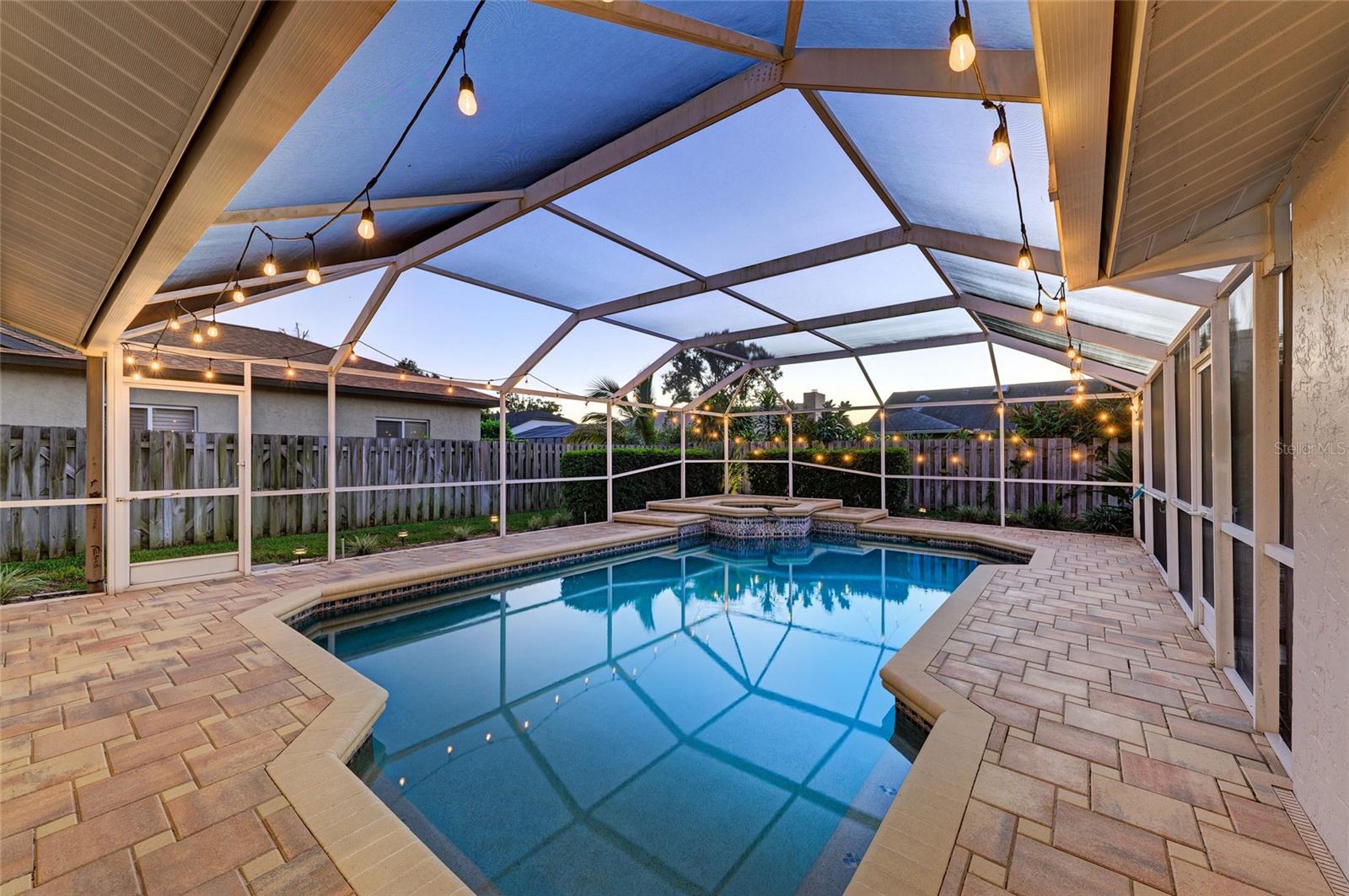 EMERALD GARDENS - Residential
