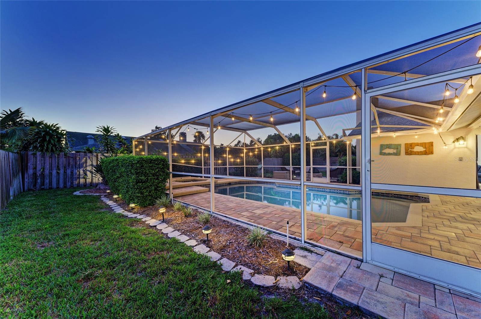 EMERALD GARDENS - Residential