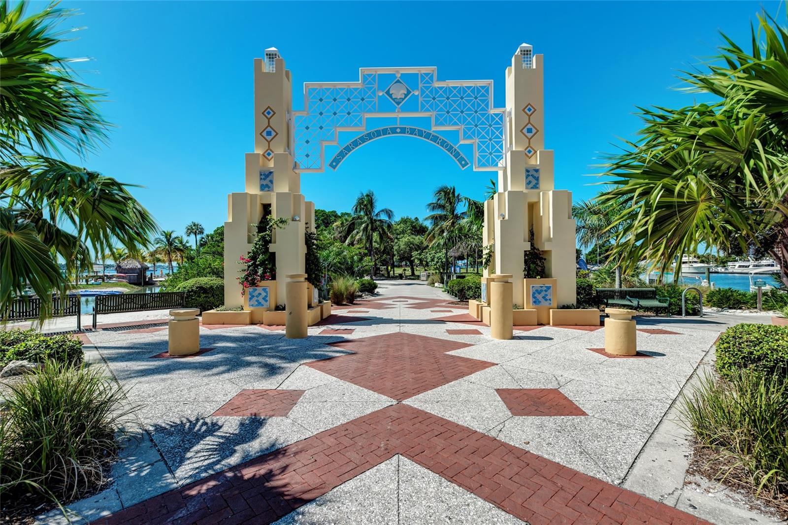 EMERALD GARDENS - Residential