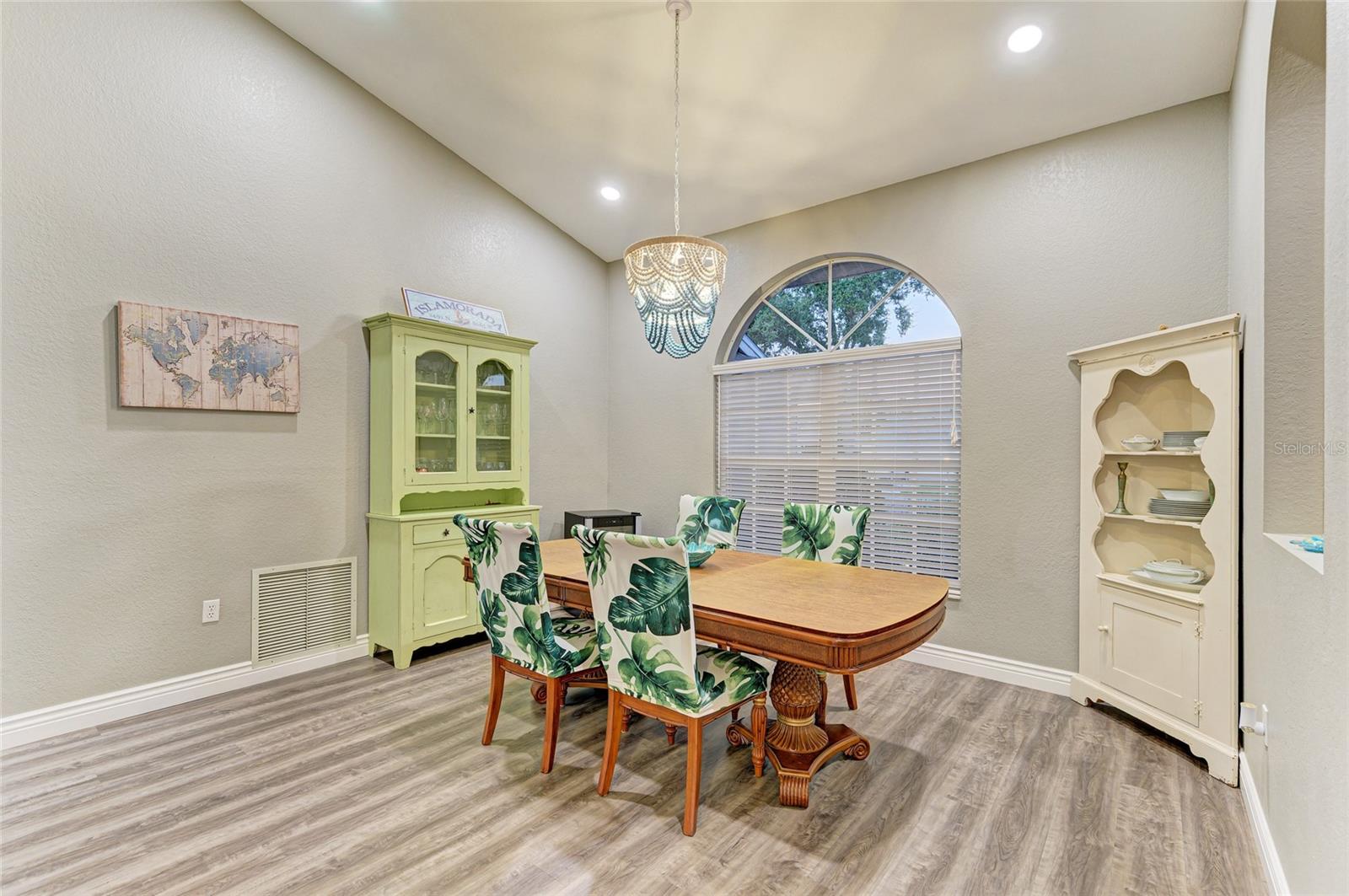 EMERALD GARDENS - Residential