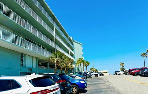 A home in DAYTONA BEACH