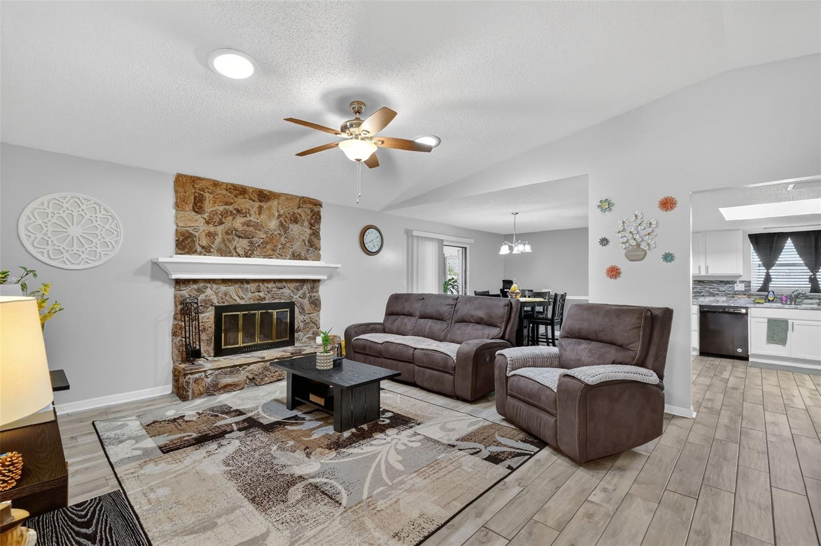 EUSTIS KNOLLWOOD VILLAGE - Residential