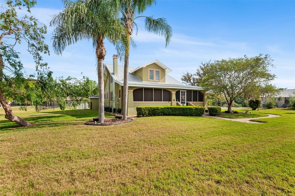 Photo of 501 Main Street, Lake Hamilton, FL 33851 (MLS # P4934536)