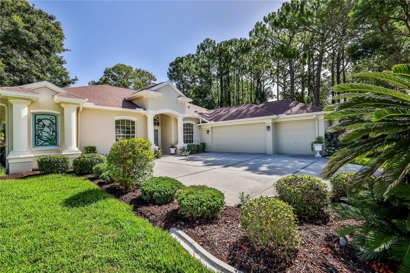 5301 LEGEND HILLS LANE