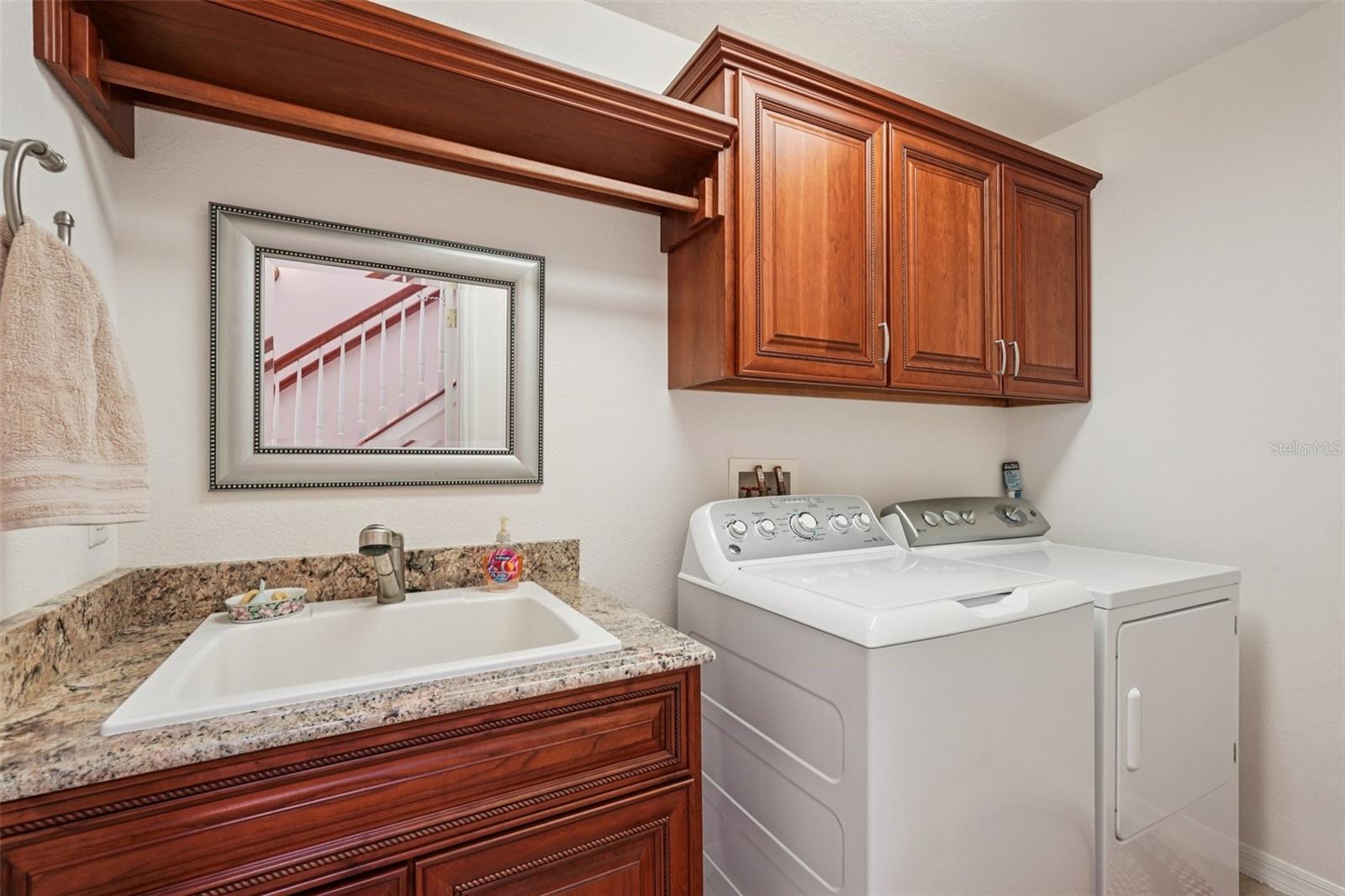 HERITAGE OAKS GOLF & COUNTRY CLUB - Residential