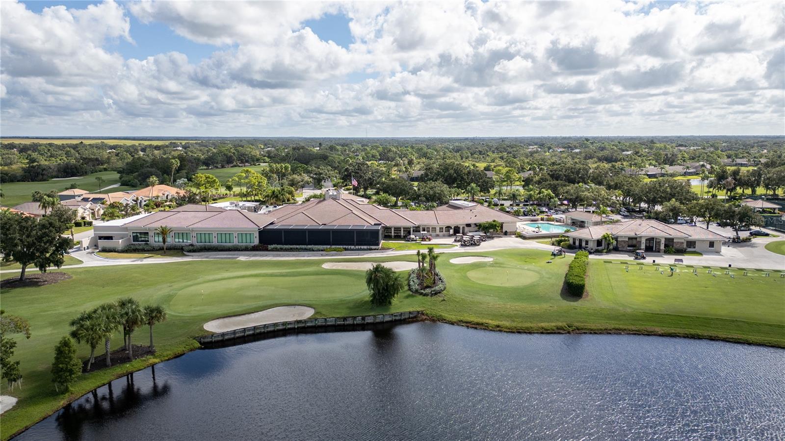 HERITAGE OAKS GOLF & COUNTRY CLUB - Residential