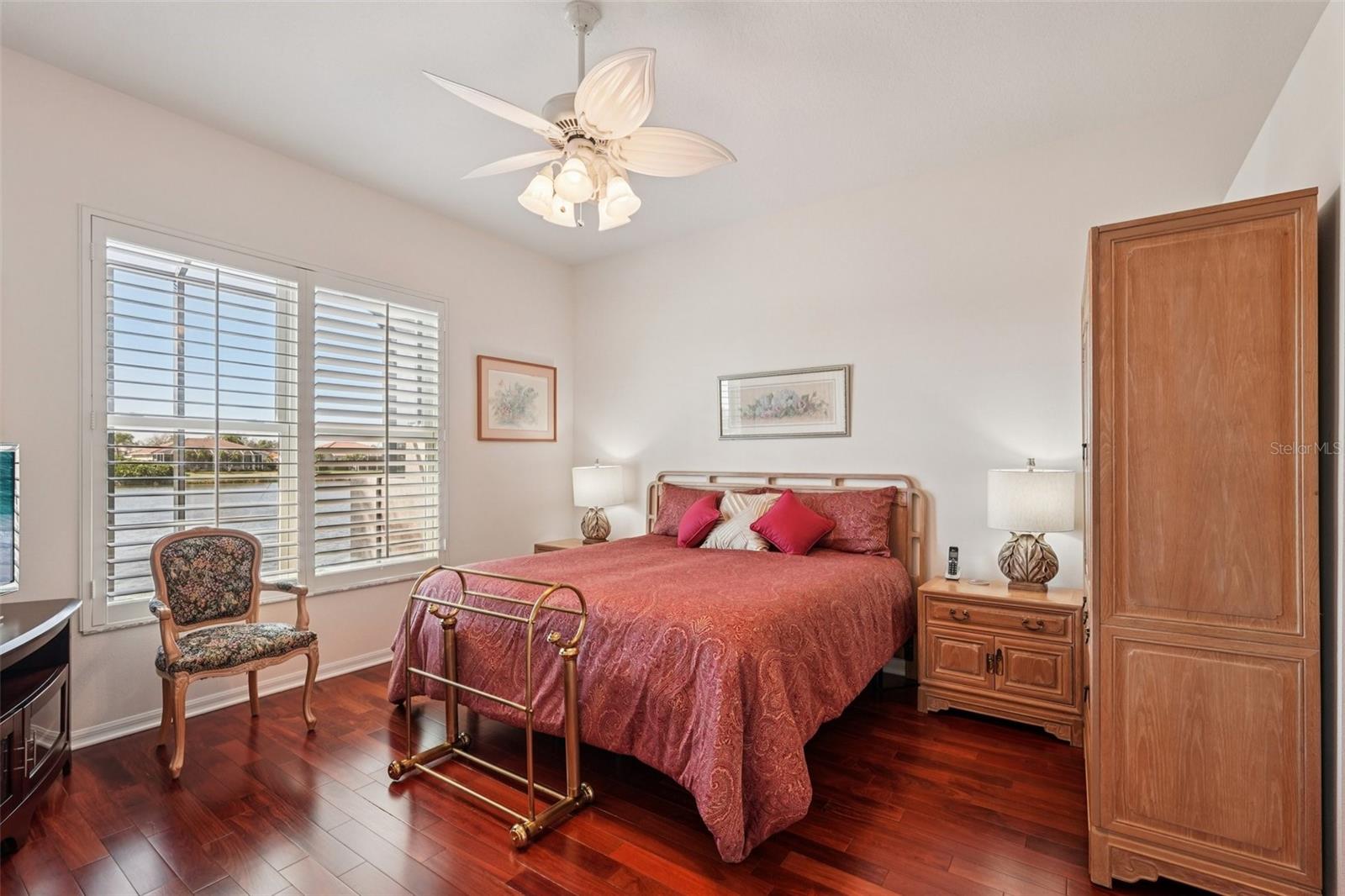 HERITAGE OAKS GOLF & COUNTRY CLUB - Residential