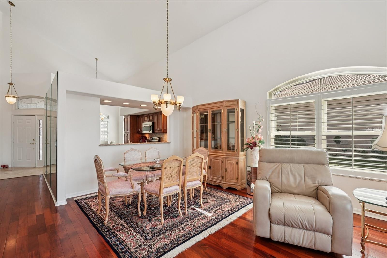 HERITAGE OAKS GOLF & COUNTRY CLUB - Residential