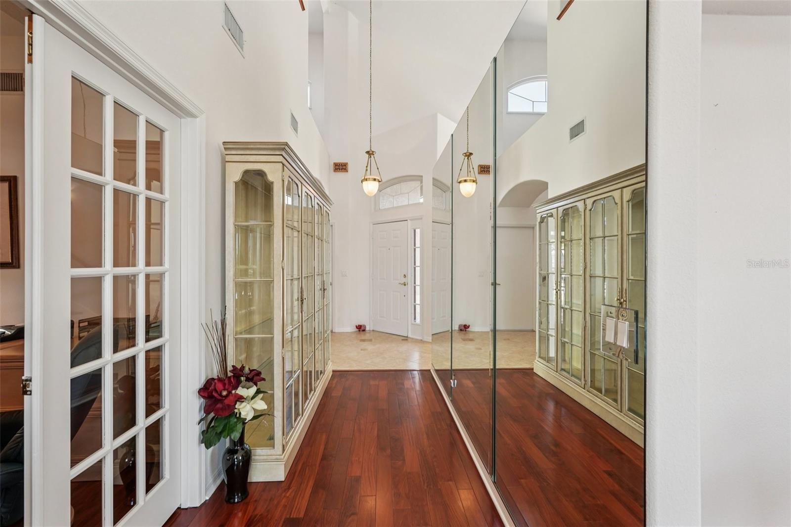 HERITAGE OAKS GOLF & COUNTRY CLUB - Residential