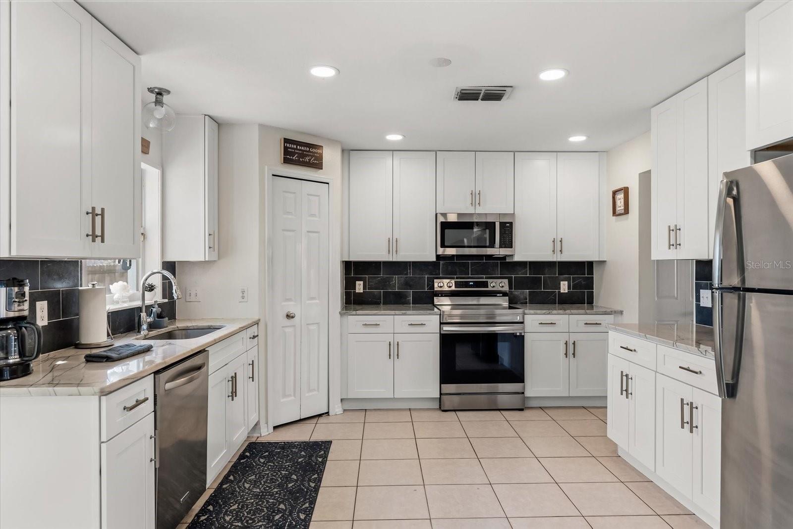 MASCOTTE DUKES LAKE PH 02 - Residential