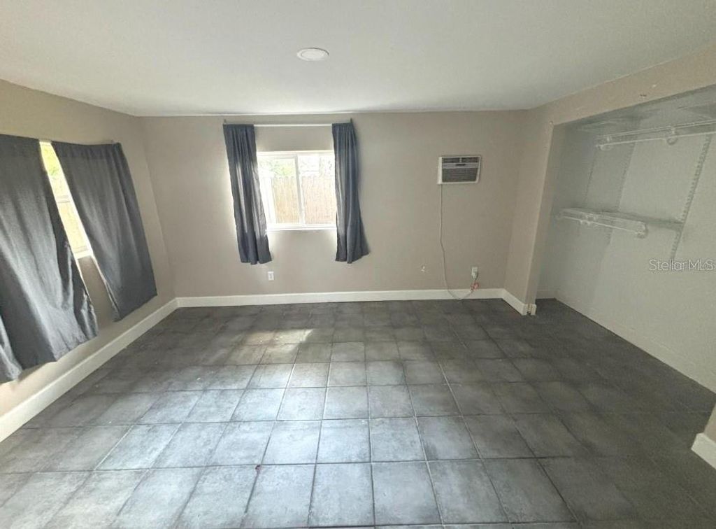 Photo of 2615 S Laurel Avenue, Sanford, FL 32773 (MLS # O6391429)