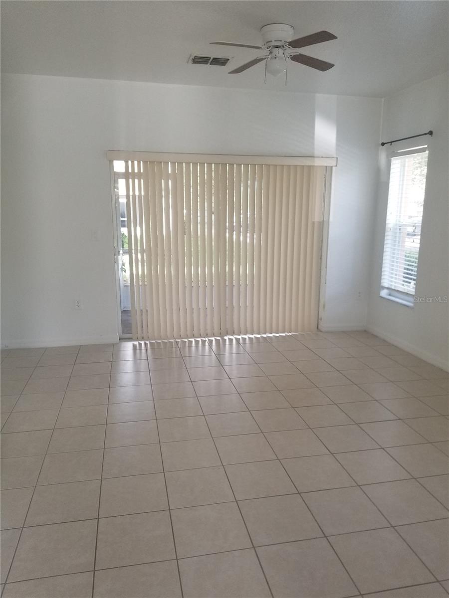 TOWNS LEGACY PARK - Residential Lease