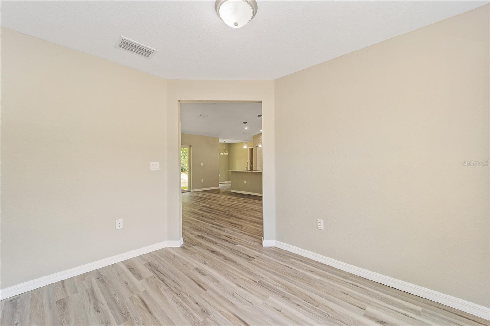 RAINBOW LAKES ESTATES - Residential