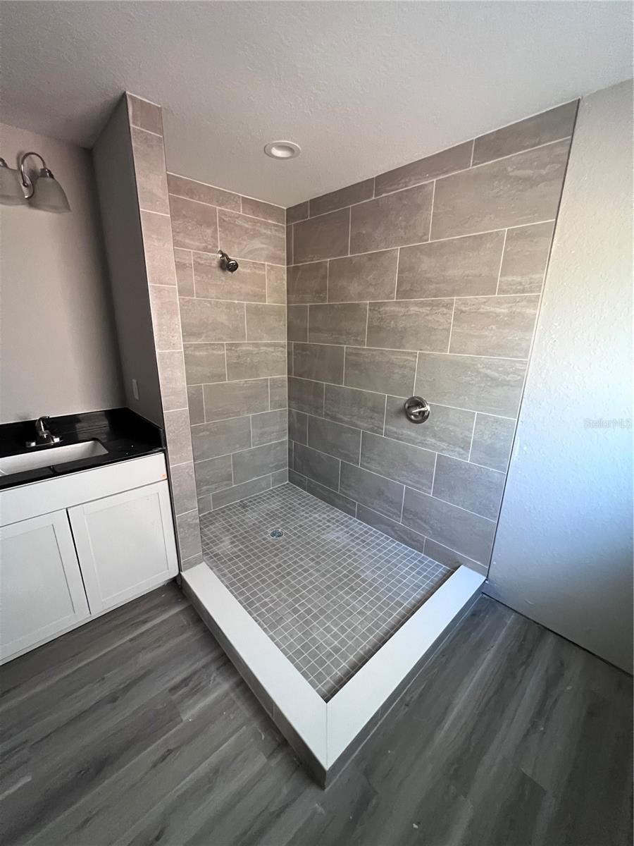 RAINBOW LAKES ESTATES - Residential