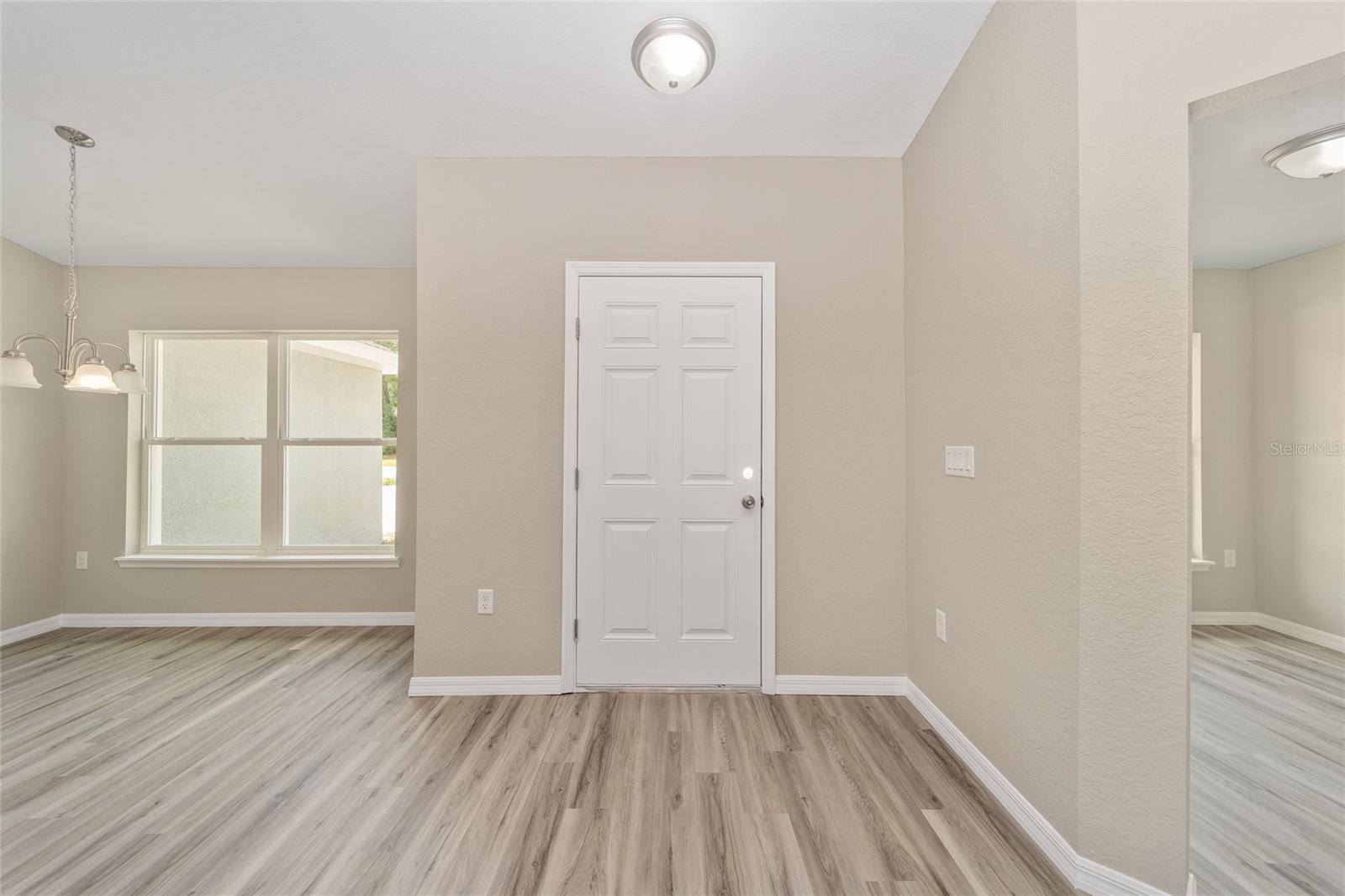 RAINBOW LAKES ESTATES - Residential