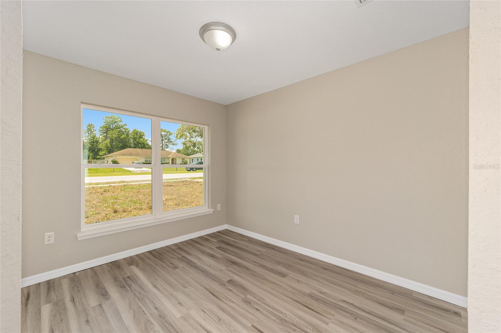 RAINBOW LAKES ESTATES - Residential