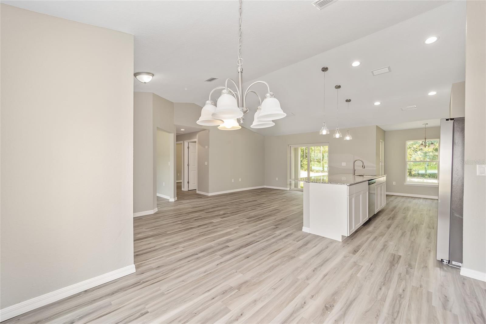 RAINBOW LAKES ESTATES - Residential