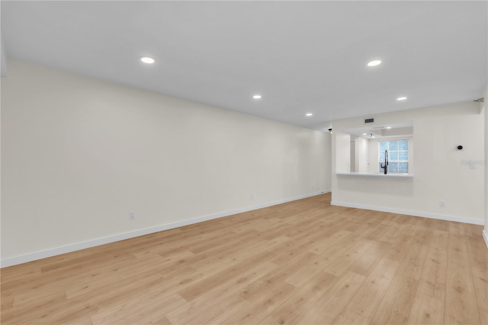 LANDMARK AT POINTE WEST I - Residential