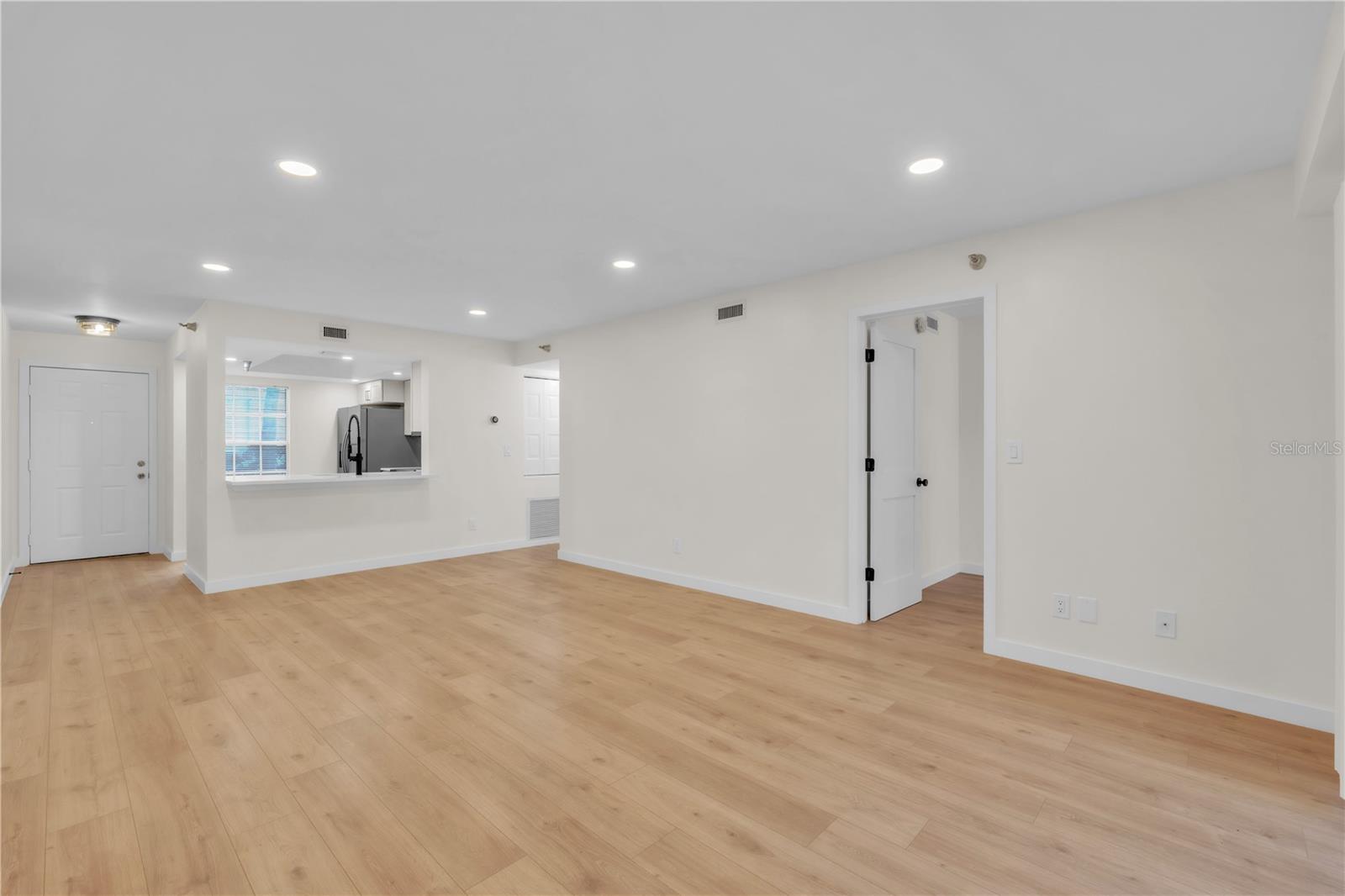 LANDMARK AT POINTE WEST I - Residential