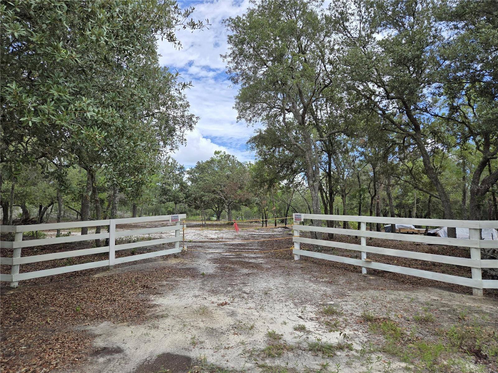 1.25 acres in University Estates, just outside Bronson, partially cleared and fenced, high and dry with no flood zones, no HOA, zoned for site-built or manufactured homes with no time limits to build. Close to Gainesville via Archer Road (SR24), with lower Levy County taxes and easy access to schools and shopping.