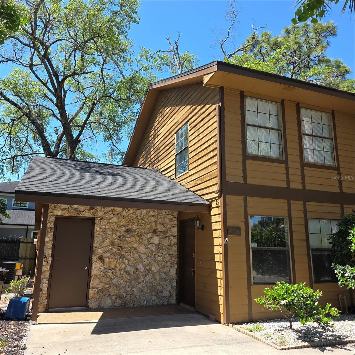 OAKLAND VILLAGE SEC 1 - Residential Lease