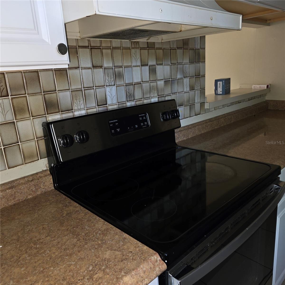 OAKLAND VILLAGE SEC 1 - Residential Lease