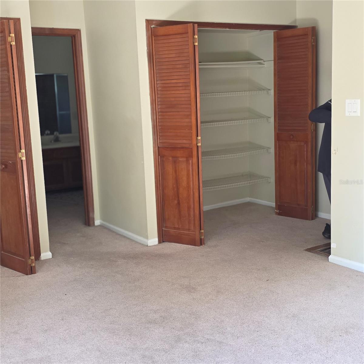 OAKLAND VILLAGE SEC 1 - Residential Lease