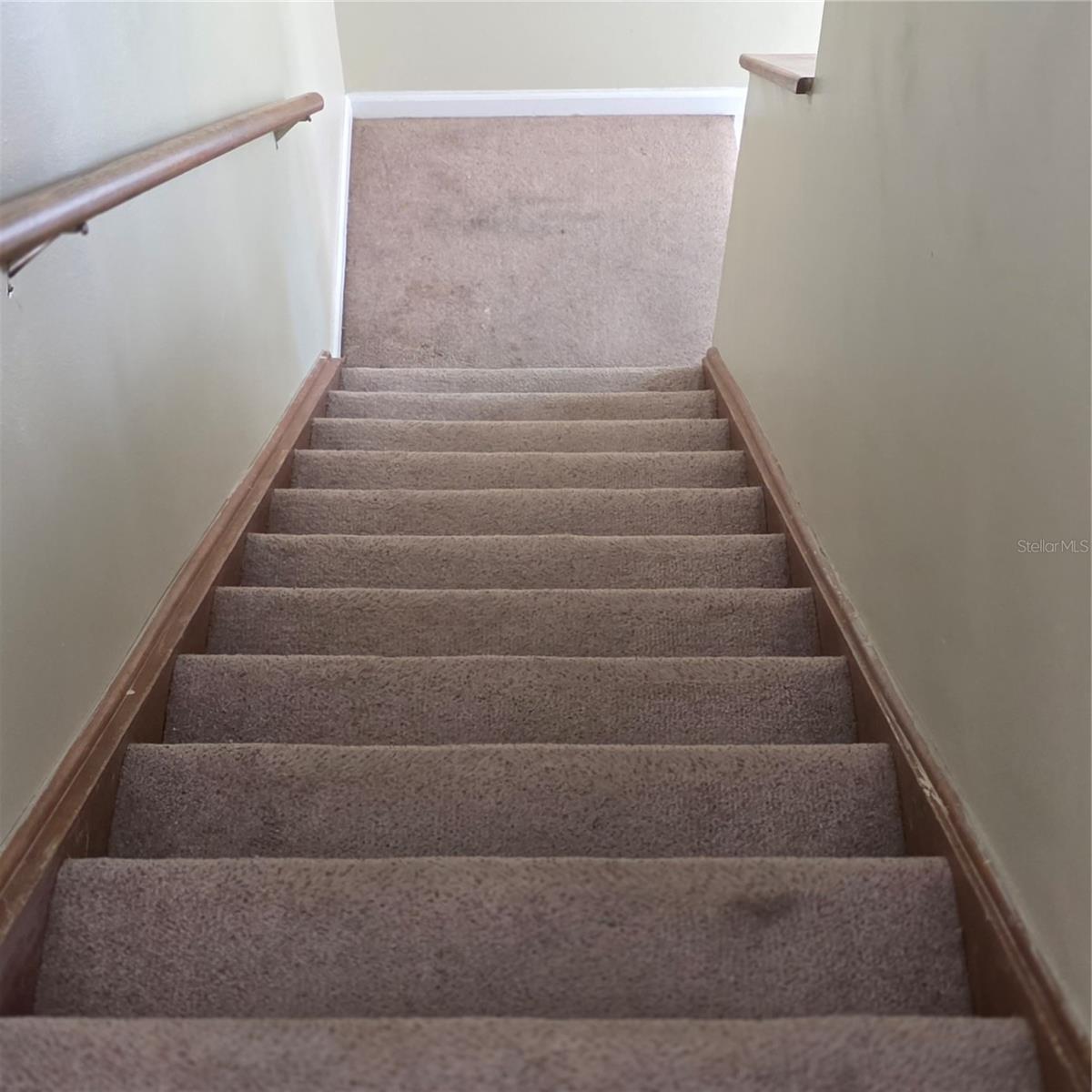 OAKLAND VILLAGE SEC 1 - Residential Lease