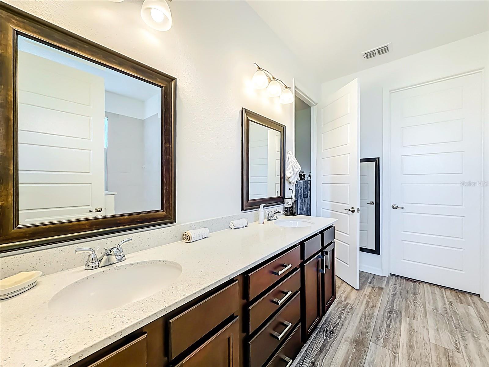 ON TOP OF THE WORLD AVALON 7 - Residential