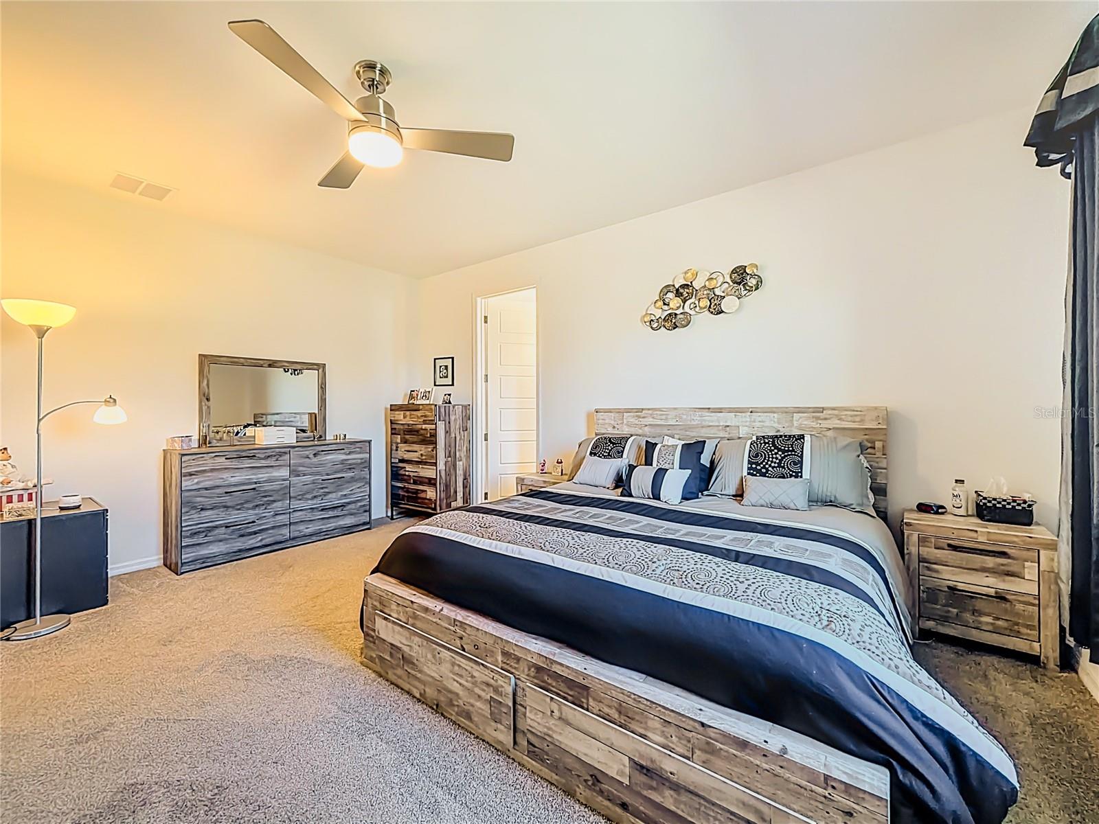 ON TOP OF THE WORLD AVALON 7 - Residential