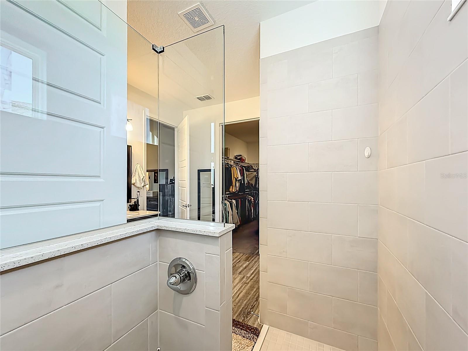 ON TOP OF THE WORLD AVALON 7 - Residential