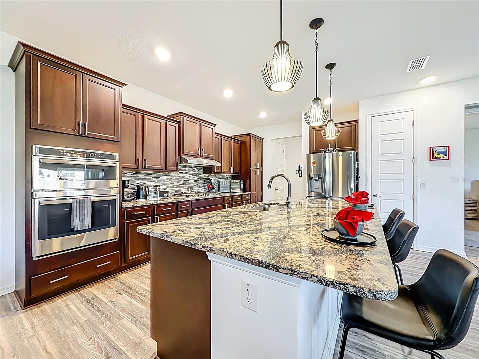 ON TOP OF THE WORLD AVALON 7 - Residential