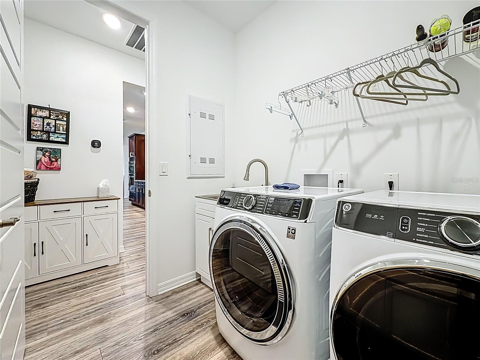 ON TOP OF THE WORLD AVALON 7 - Residential