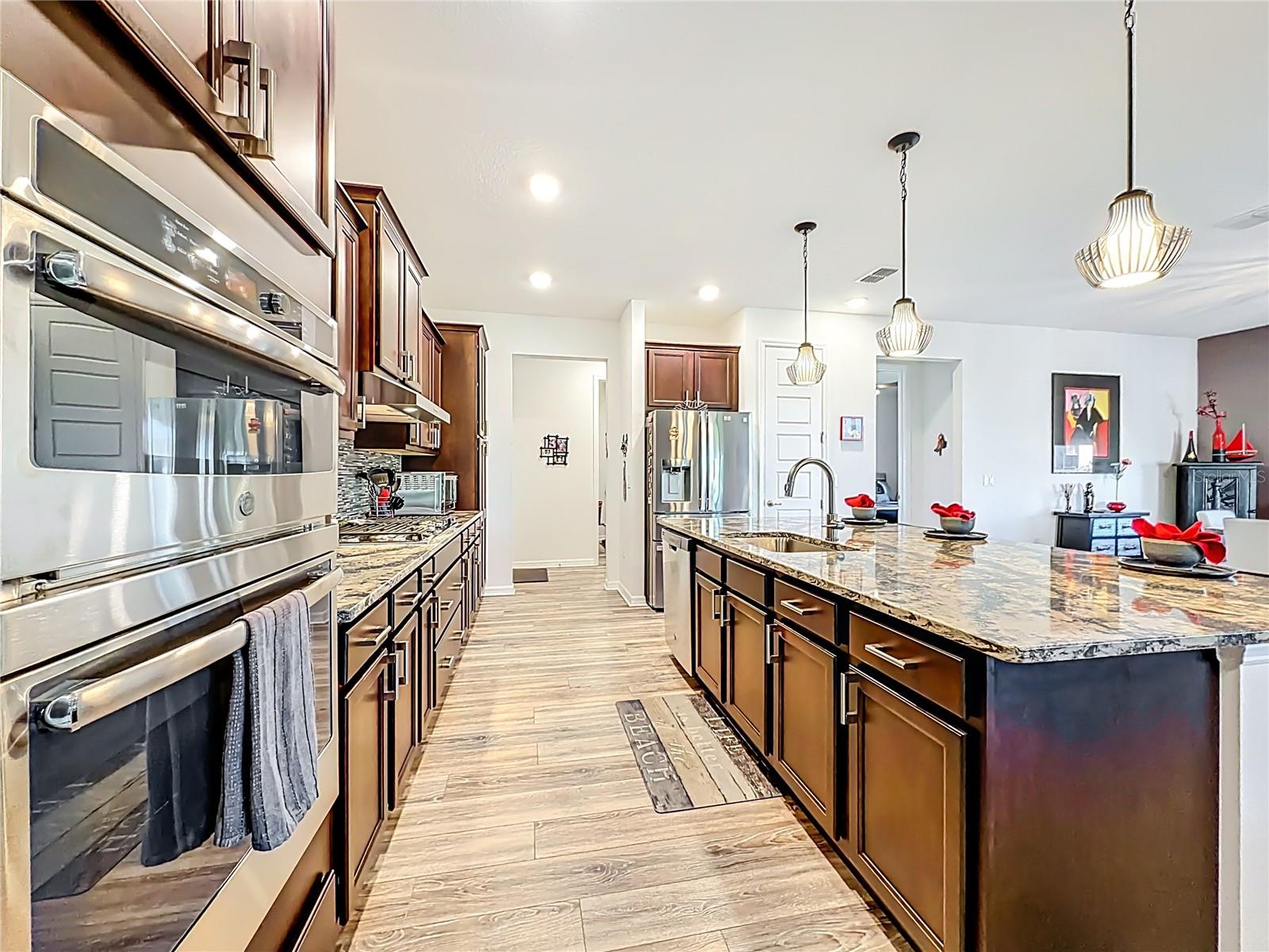 ON TOP OF THE WORLD AVALON 7 - Residential