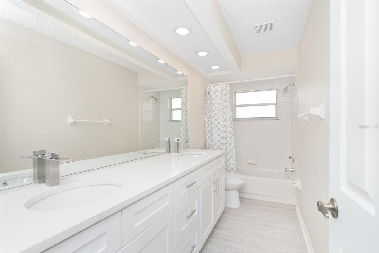 GLEN HILLS VILLAGE - Residential