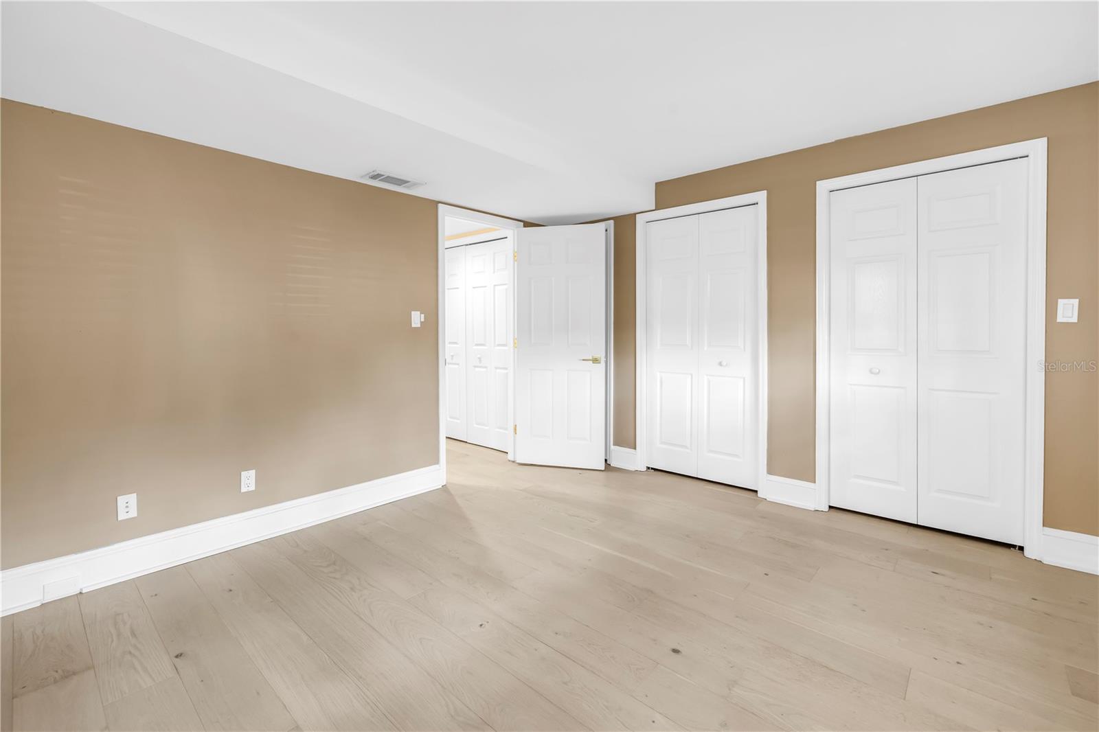 PIRATES COVE CLUB CONDO - Residential Lease