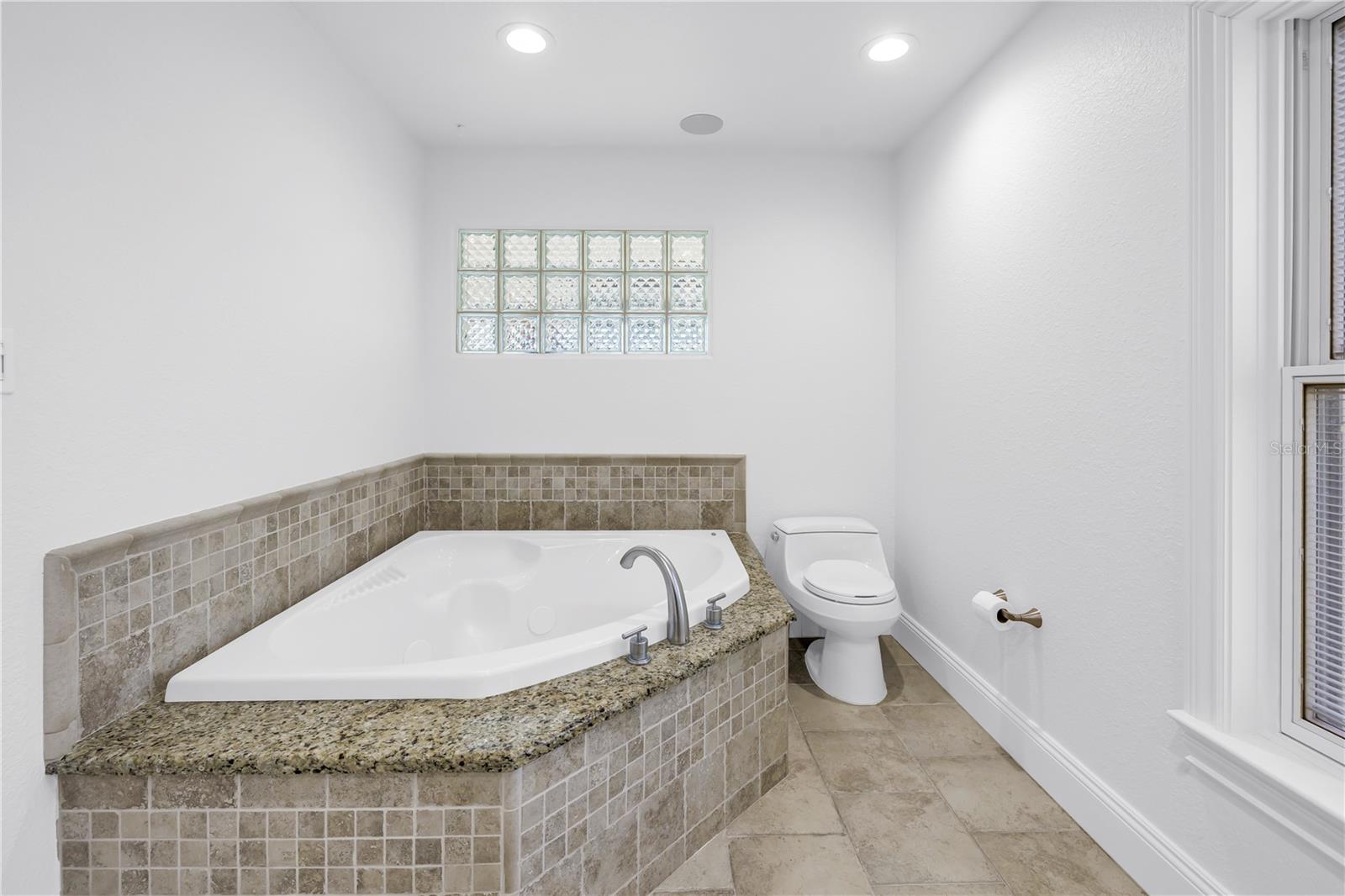 PIRATES COVE CLUB CONDO - Residential Lease