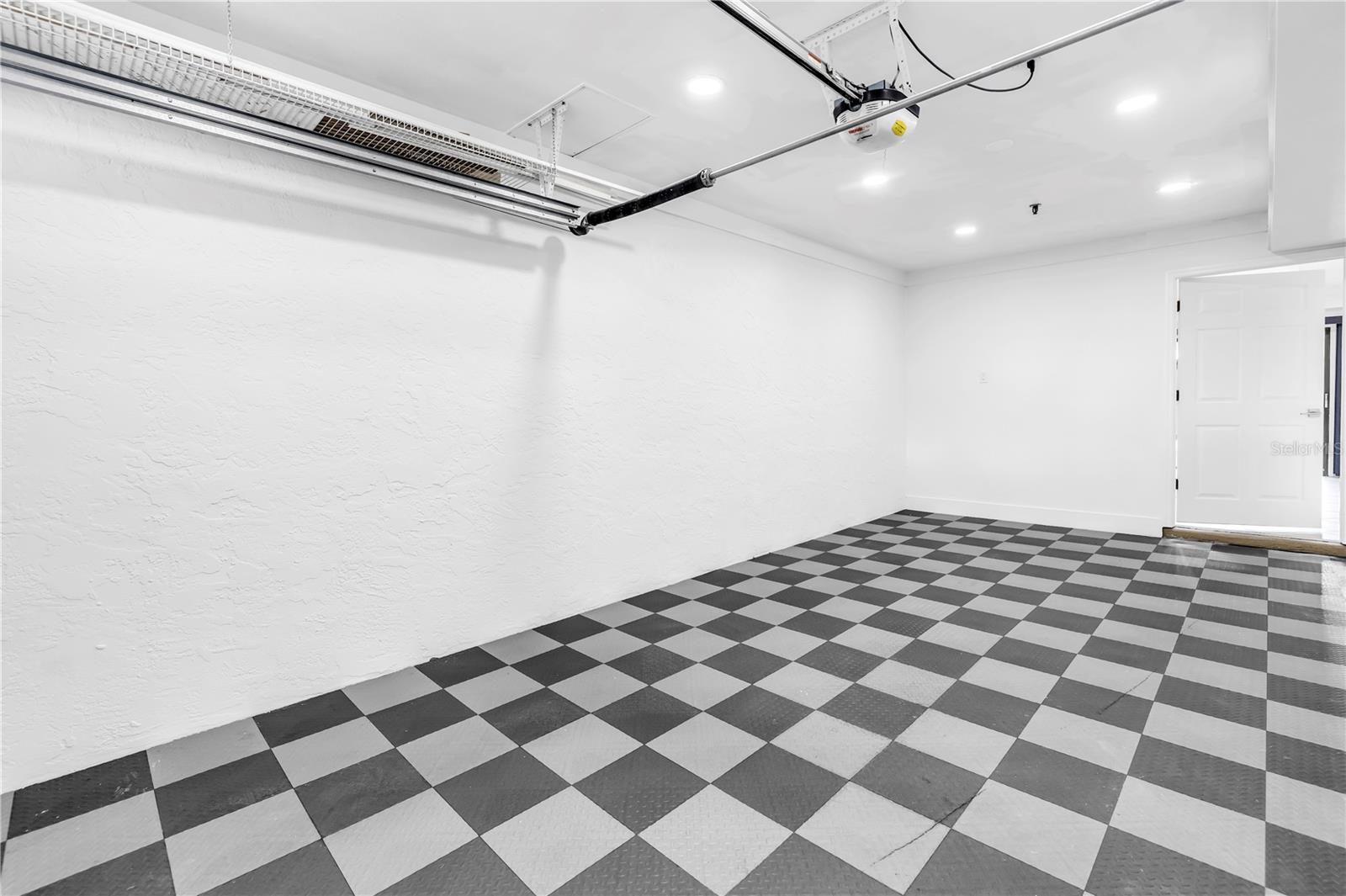 PIRATES COVE CLUB CONDO - Residential Lease