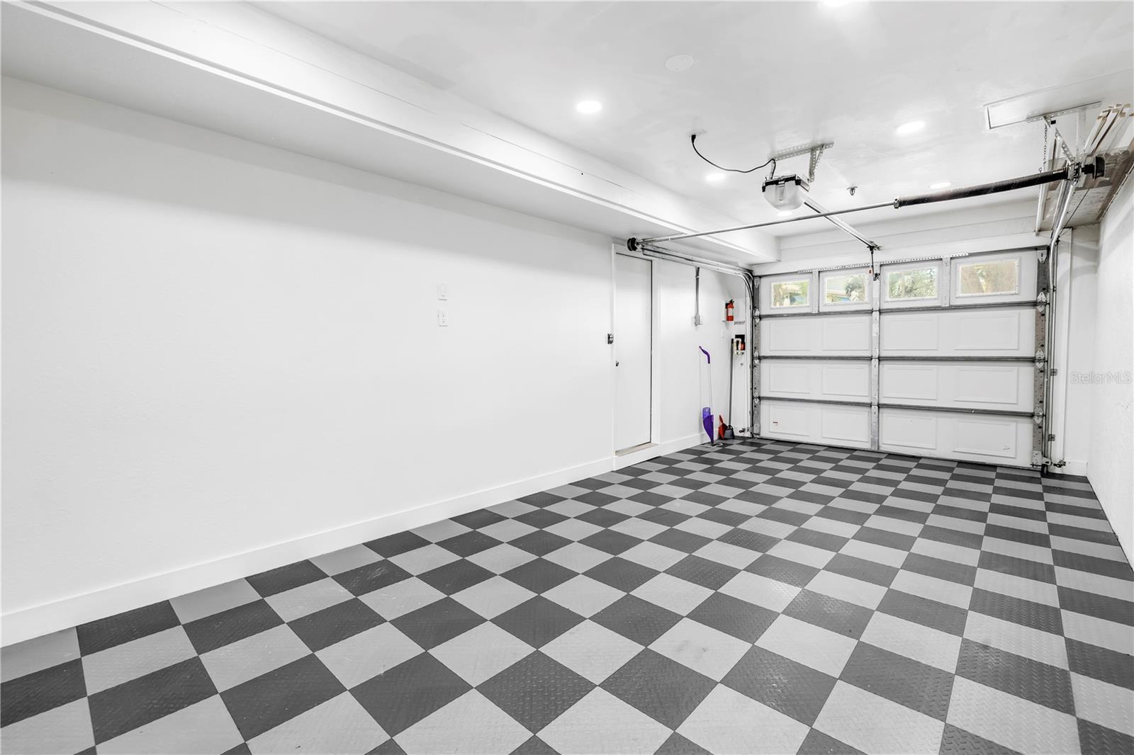 PIRATES COVE CLUB CONDO - Residential Lease