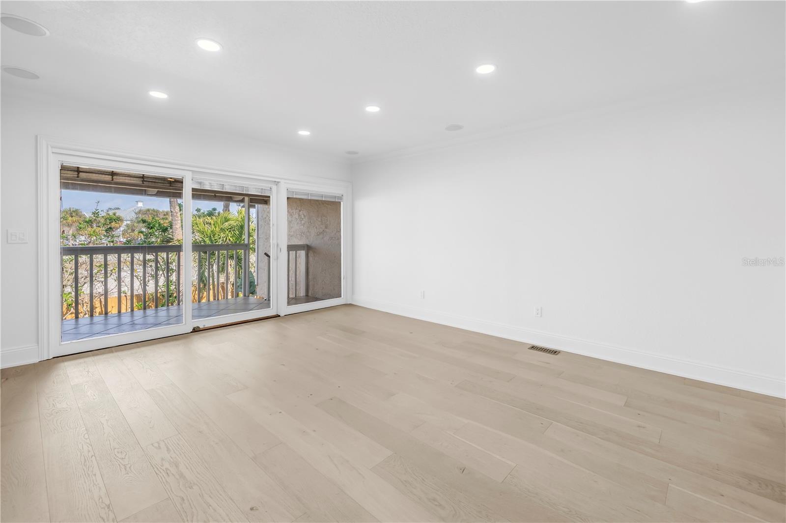 PIRATES COVE CLUB CONDO - Residential Lease