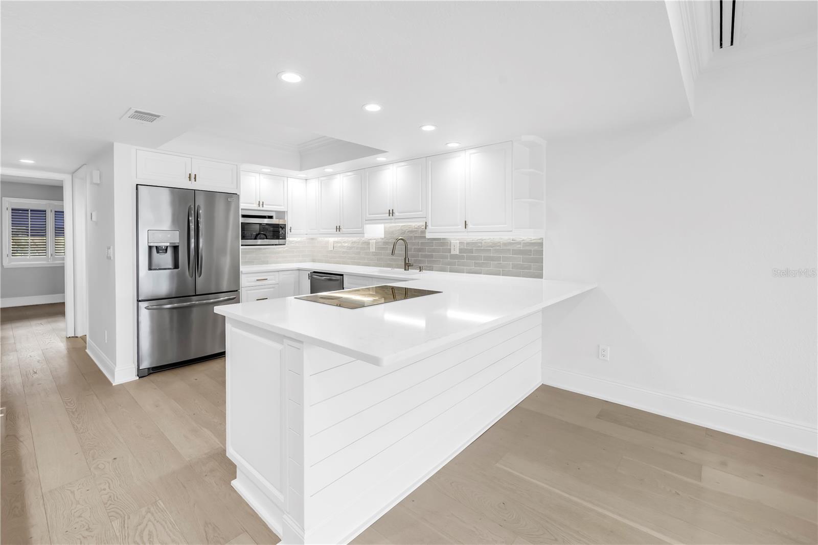 PIRATES COVE CLUB CONDO - Residential Lease