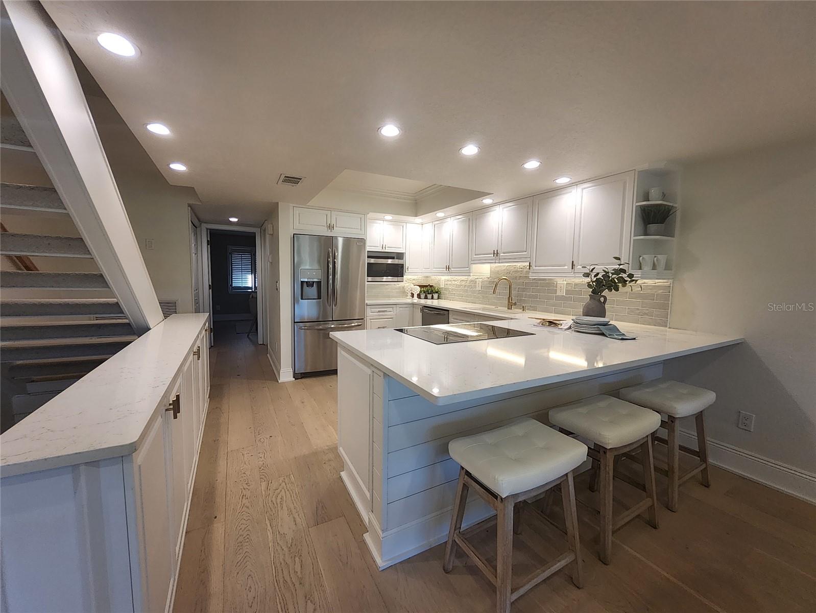 PIRATES COVE CLUB CONDO - Residential Lease